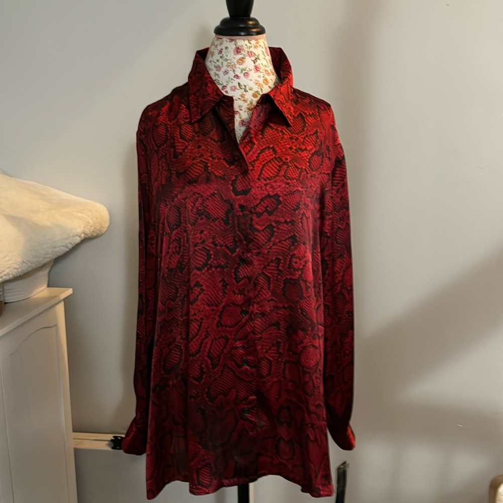 🆕NWT*‼️HOST PICK ✨Jones New York Snake Print Button-Down  Red Blouse Size 3X